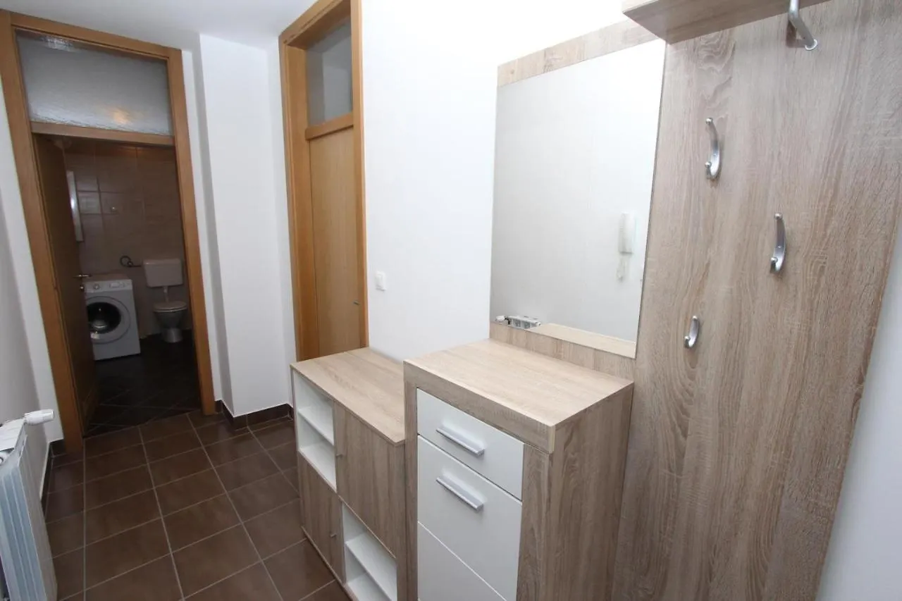 Apartment Mladen Pula 0*,  Croatia