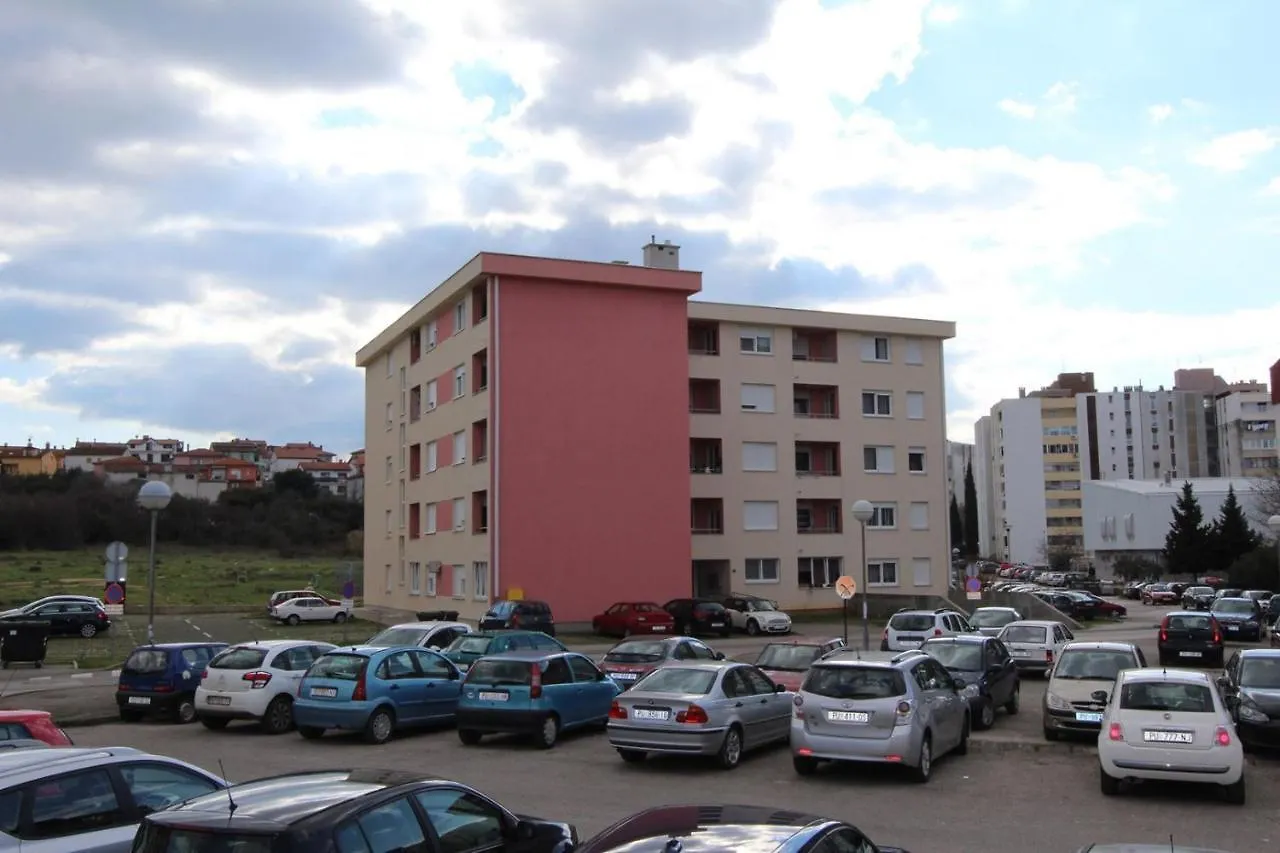 Apartment Mladen Pula